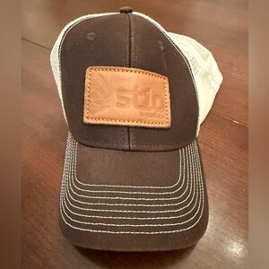 Stio Jackson Hole Men’s Brown & White Mesh Hat